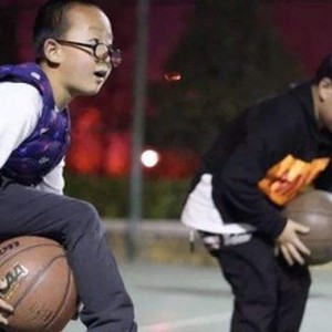 求篮球中锋基础训练方法